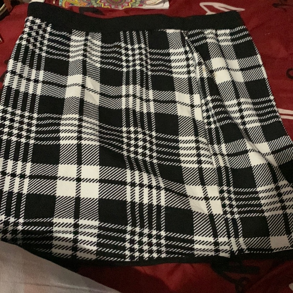 Plaid skirt got it from shein it’s a larger only worn once